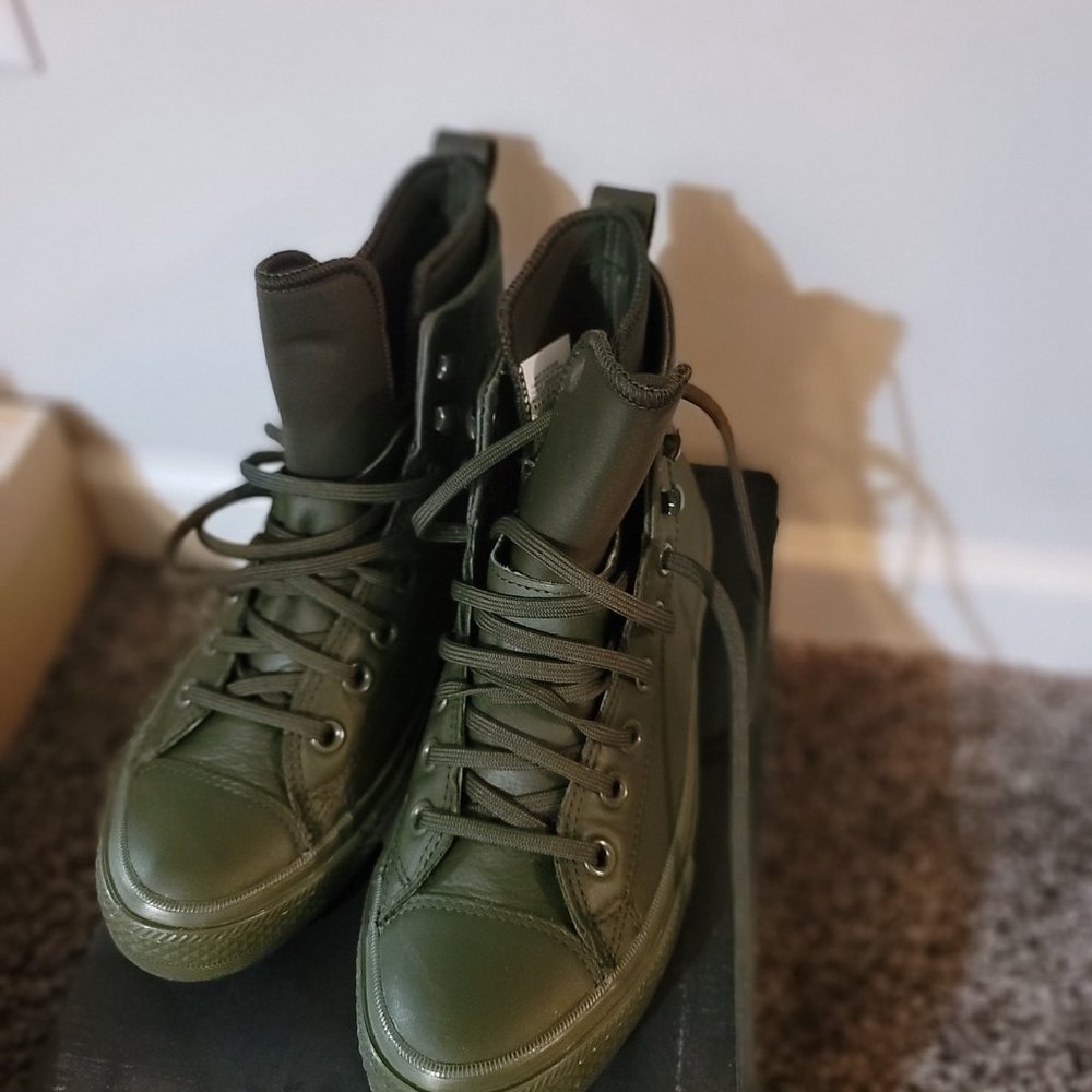Shoes - Picture 2 of 2